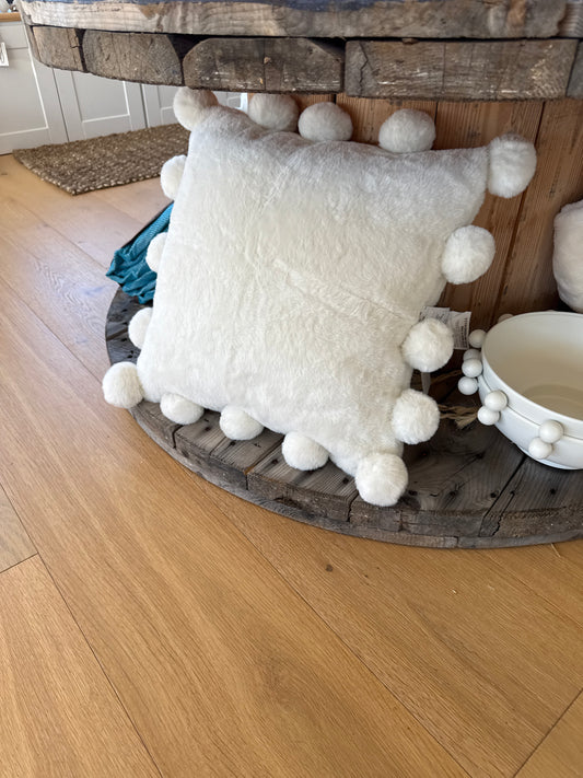Pom pom pillow