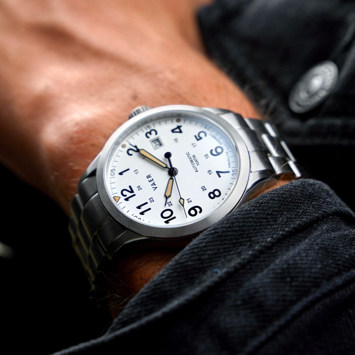 A5 Field White Auto - 40mm USA/Premium Steel Bracelet
