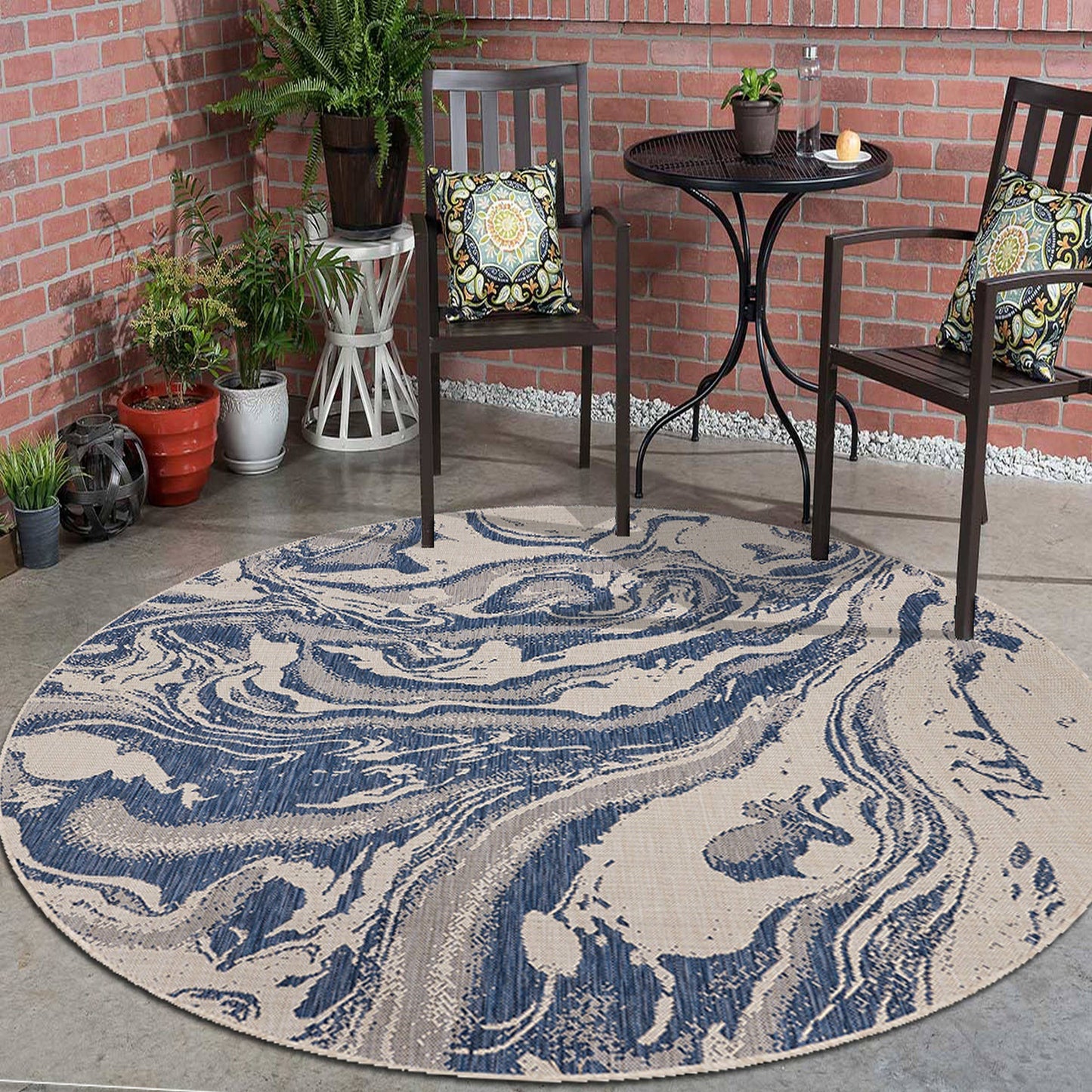 Abstract Oasis White/Navy Indoor/Outdoor Area Rug