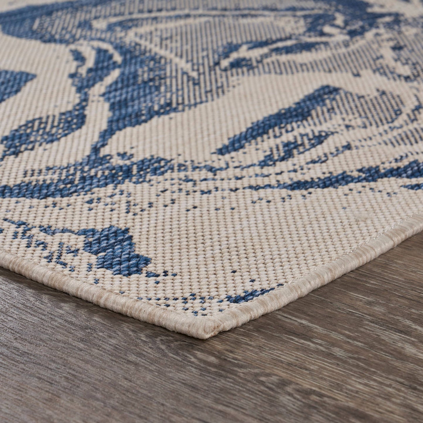 Abstract Oasis White/Navy Indoor/Outdoor Area Rug