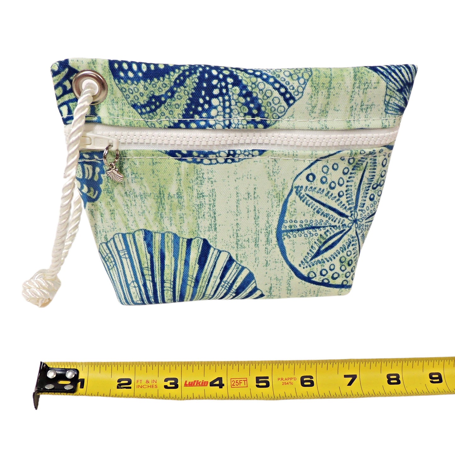 Wristlet, Blue Seashells on Green