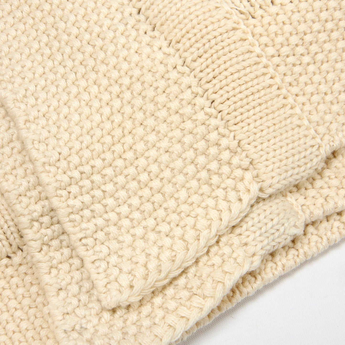 Baby Bee Throw