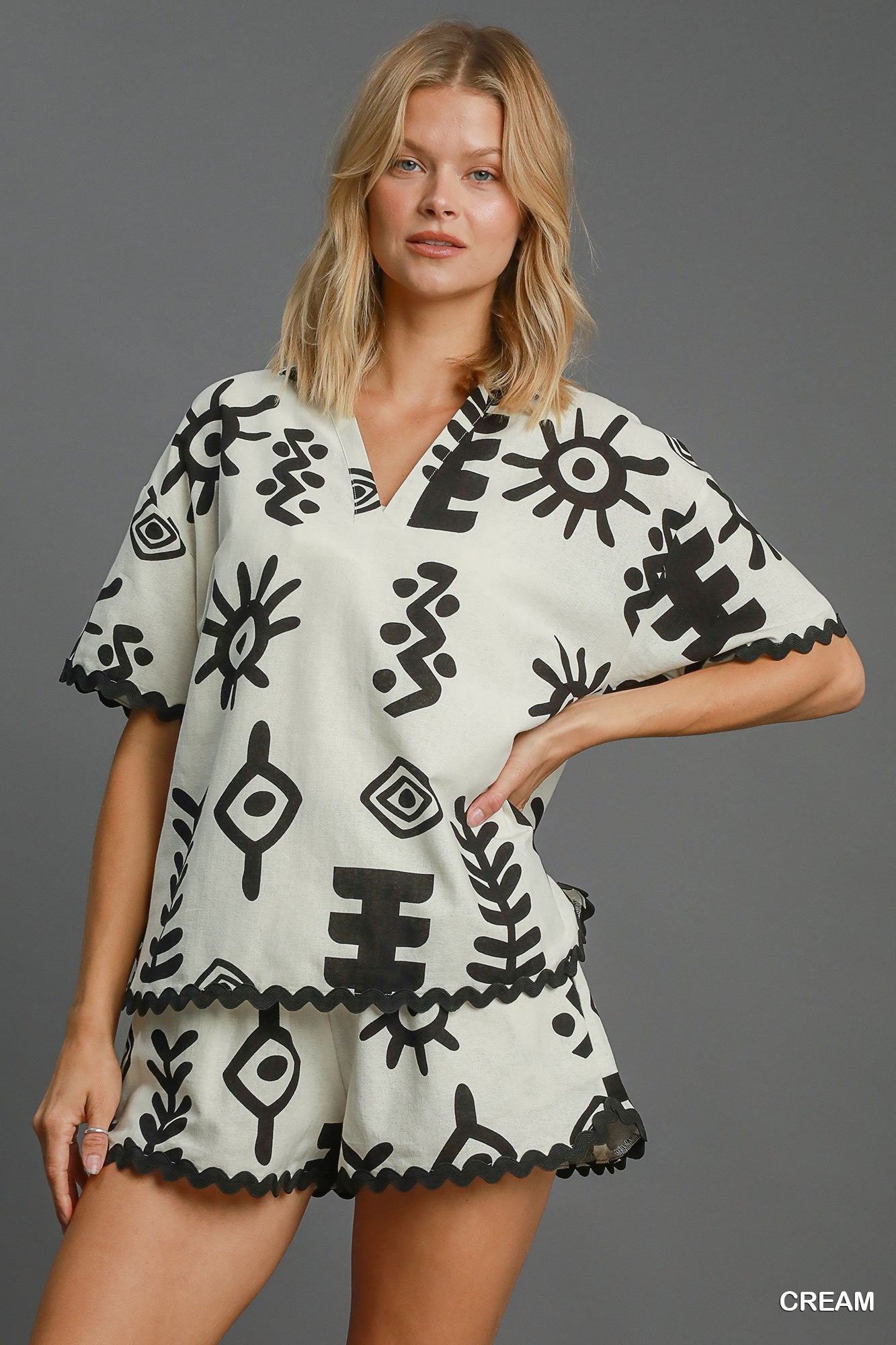 Umgee Abstract Top-Cream & Black