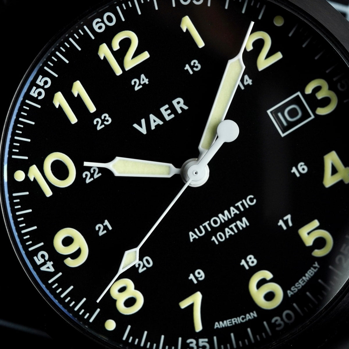 A5 Tactical Field Auto - 40mm USA(Black Steel Bracelet)