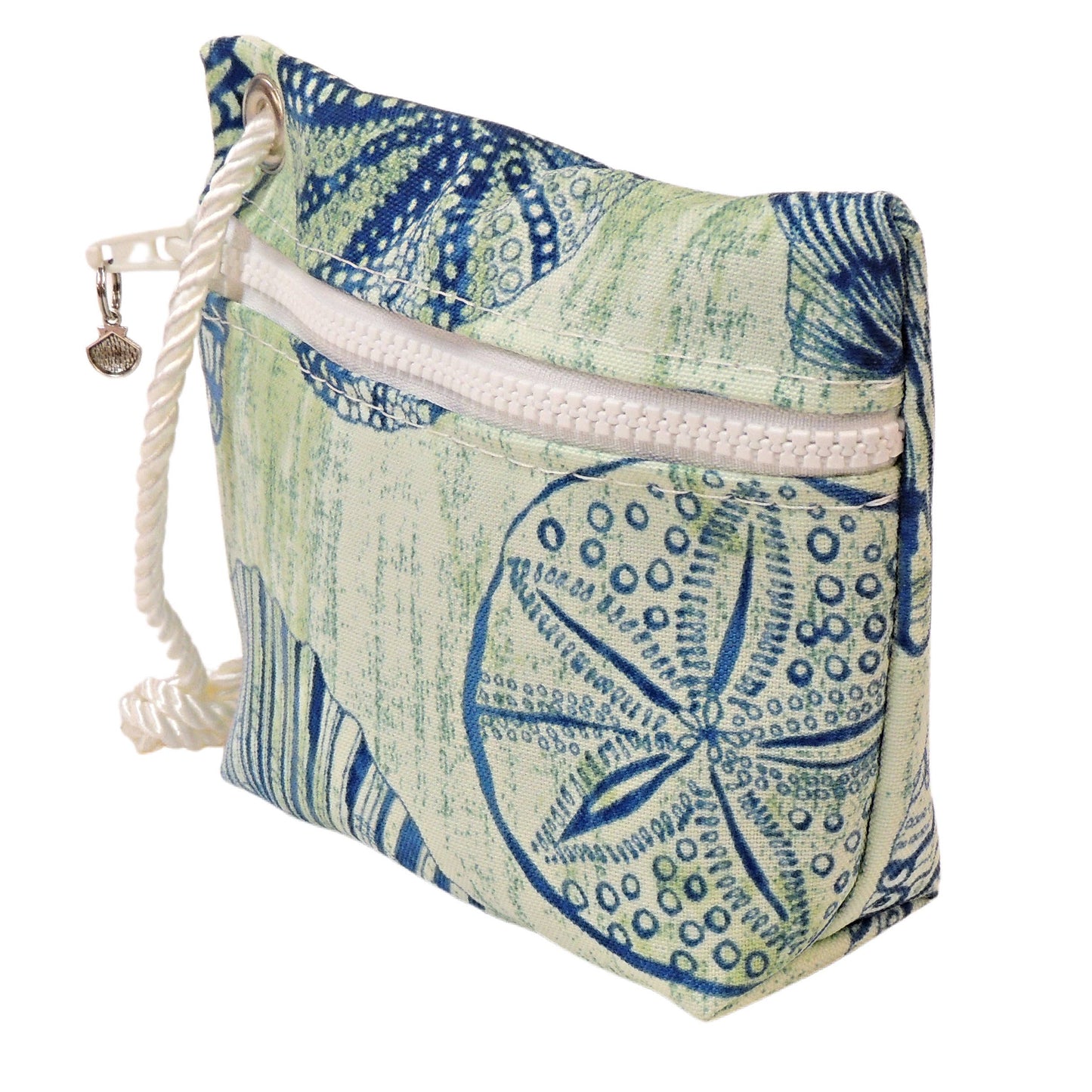 Wristlet, Blue Seashells on Green